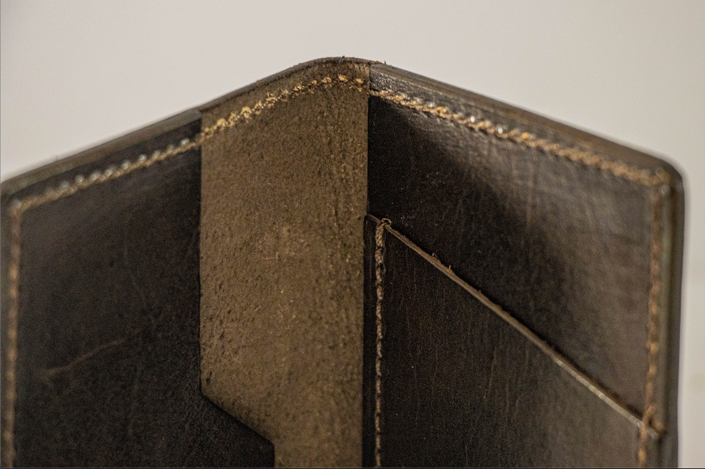 Minimalist Bi-Fold Wallet